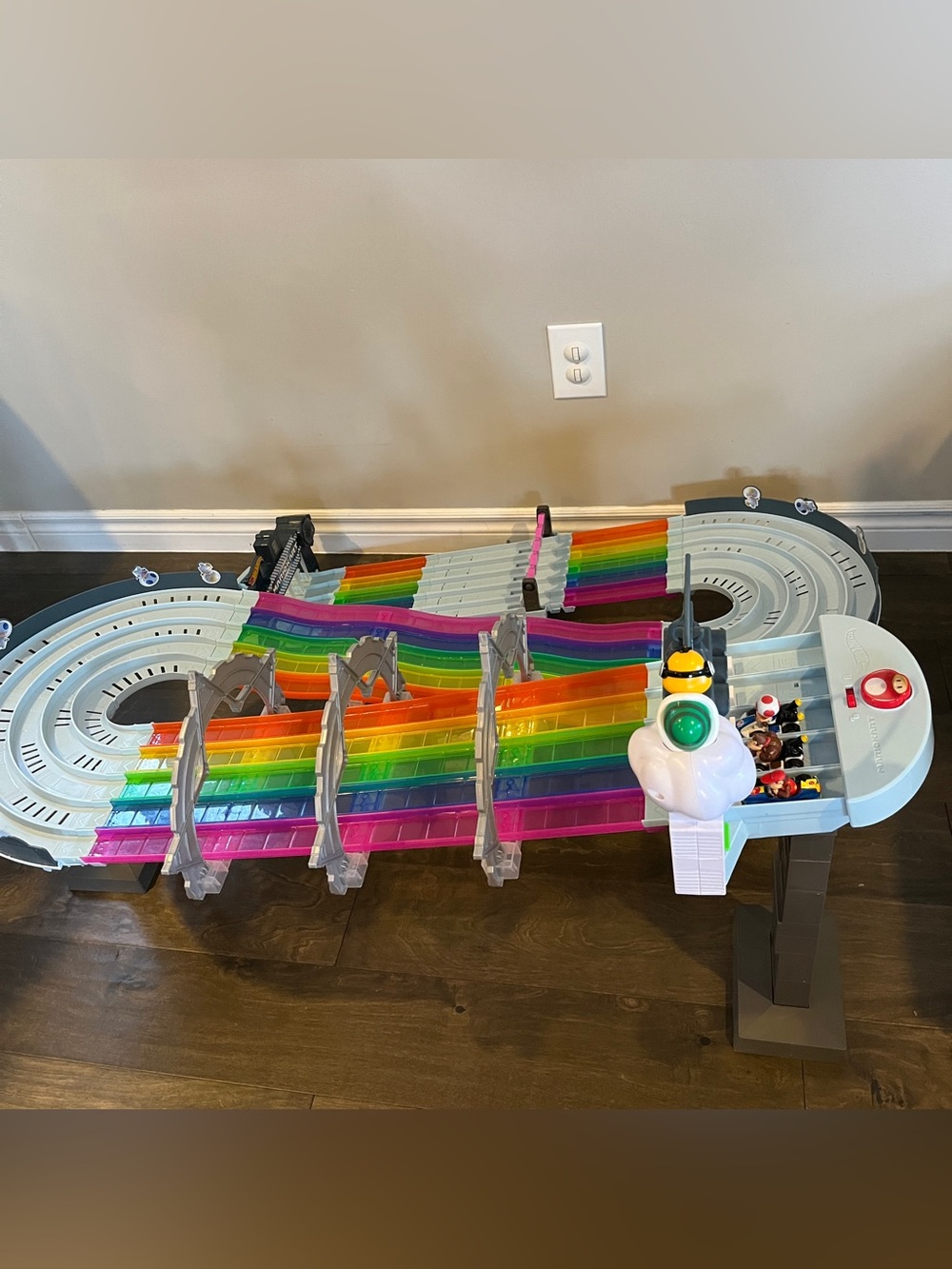 Hot Wheels Super Mario Kart Rainbow Road Track Set Works Lights Sounds Race Cars - Picture 9 of 16